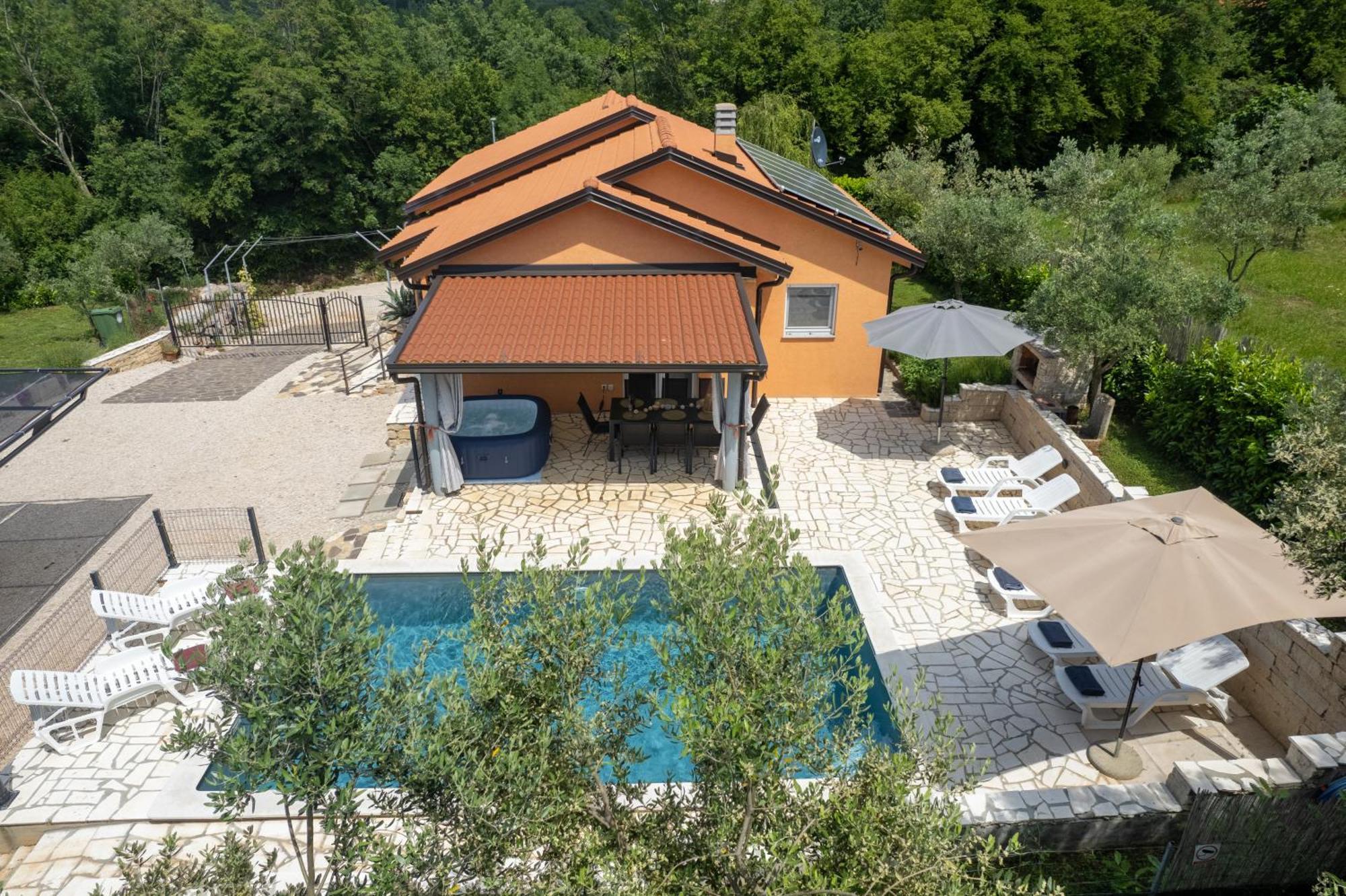 Villa Pendolina With Private Pool Buje Buitenkant foto